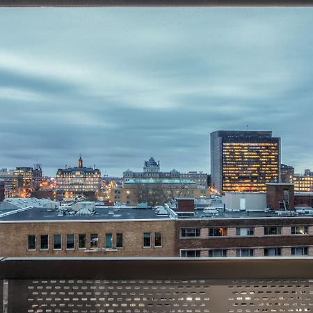 Hotel Faubourg Montreal Centre-Ville Downtown Exterior foto